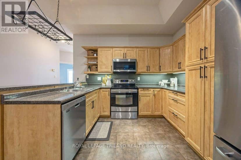 67 - 70 Tanoak Drive — photo 14 of 40