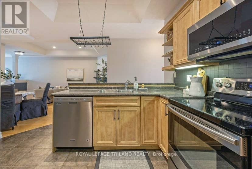 67 - 70 Tanoak Drive — photo 15 of 40