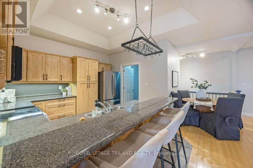67 - 70 Tanoak Drive — photo 17 of 40