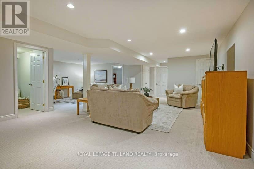67 - 70 Tanoak Drive — photo 28 of 40