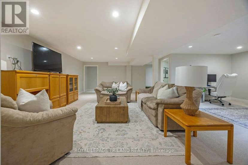 67 - 70 Tanoak Drive — photo 30 of 40