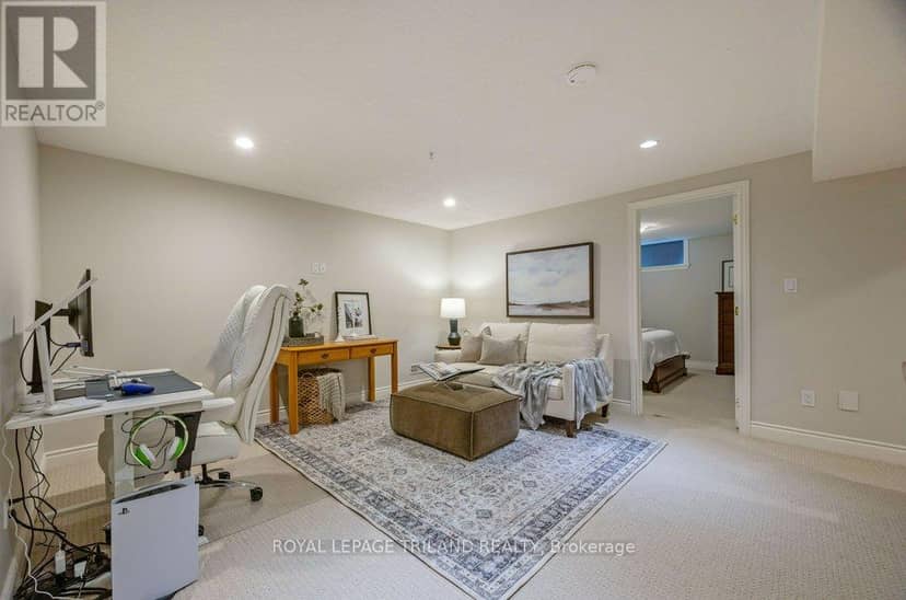 67 - 70 Tanoak Drive — photo 31 of 40