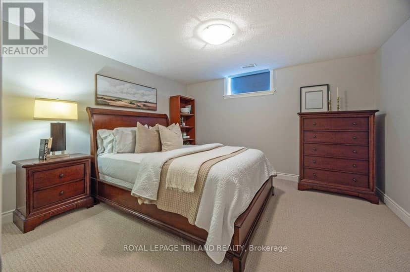 67 - 70 Tanoak Drive — photo 34 of 40