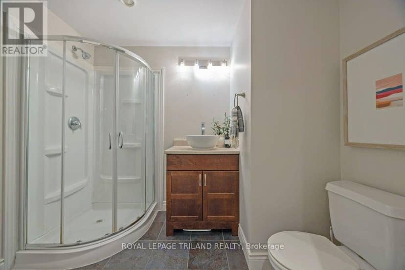 67 - 70 Tanoak Drive — photo 35 of 40