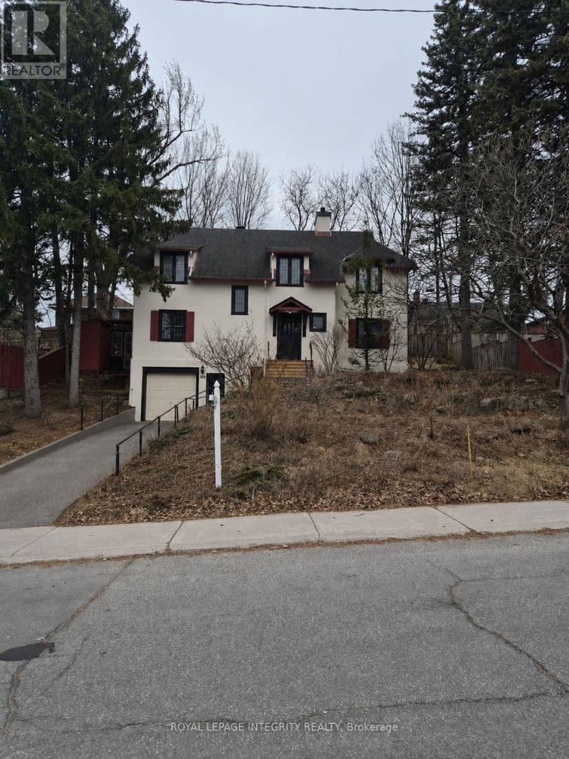 290 A Holmwood Avenue