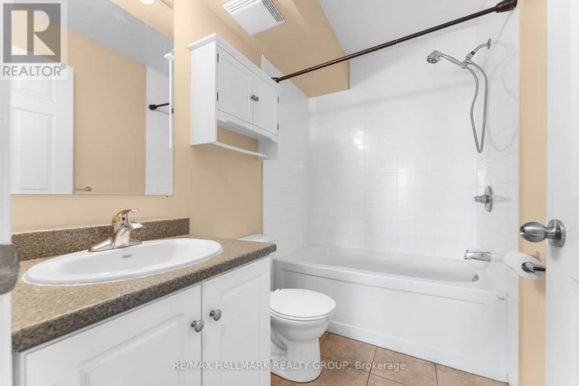 401 - 646 Cummings Avenue — photo 34 of 37