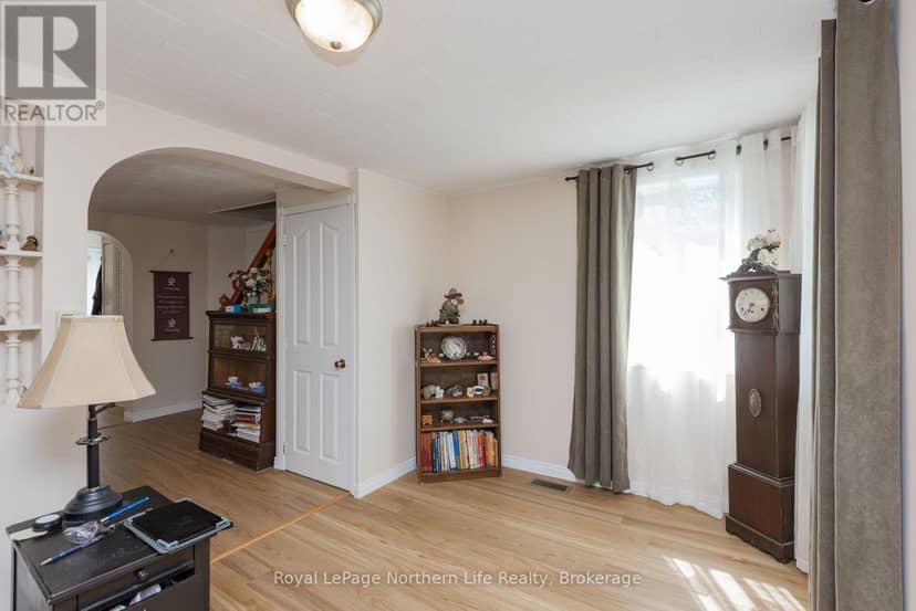 378 Nipissing Street — photo 16 of 39