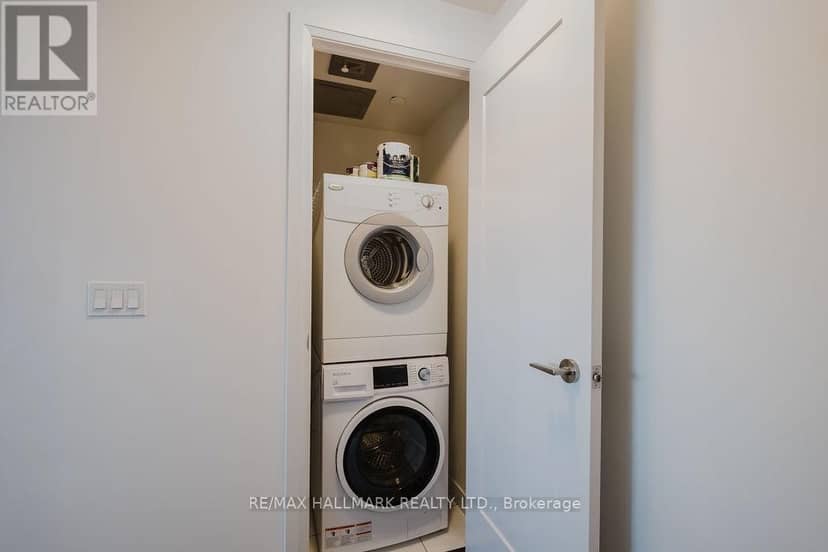 1803 - 18 Graydon Hall Drive — photo 35 of 40
