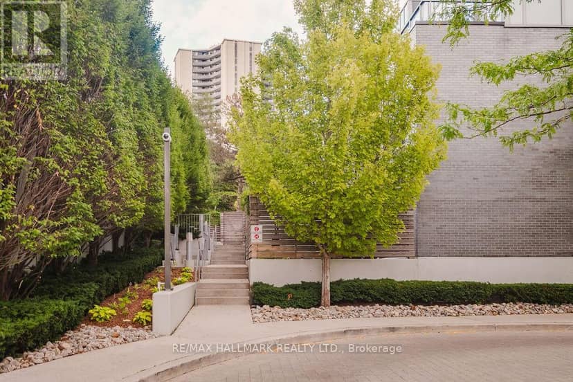 1803 - 18 Graydon Hall Drive — photo 4 of 40