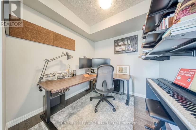 1010 - 125 Western Battery Road — photo 9 of 31