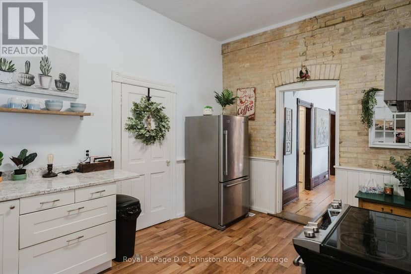 SW - 83 3rd Street — photo 11 of 32