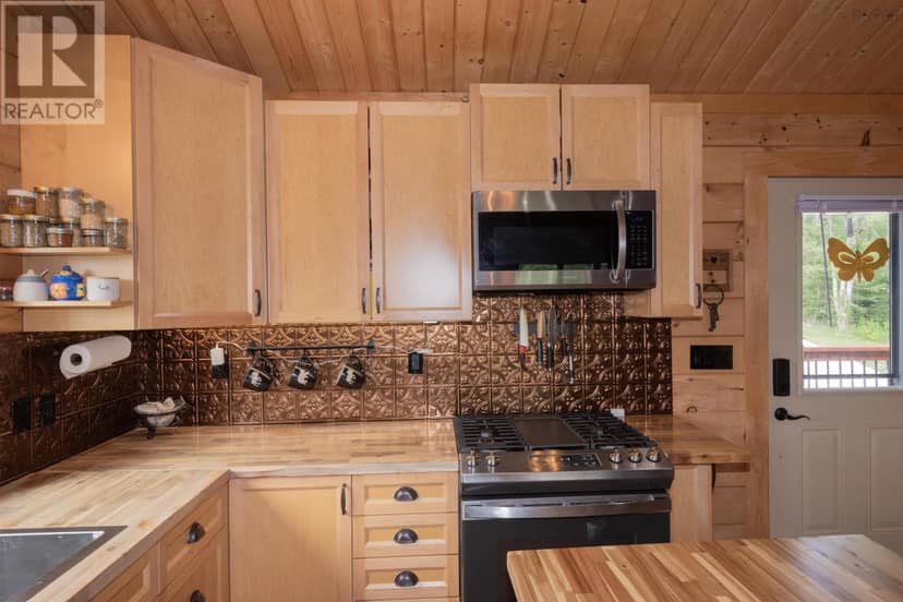 2250 Sandy Point Road — photo 11 of 36