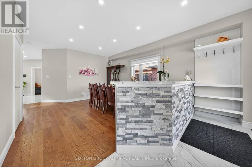 62 Prince George Crescent — photo 8 of 40