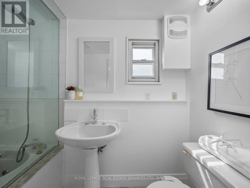 554 Runnymede Road — photo 38 of 40