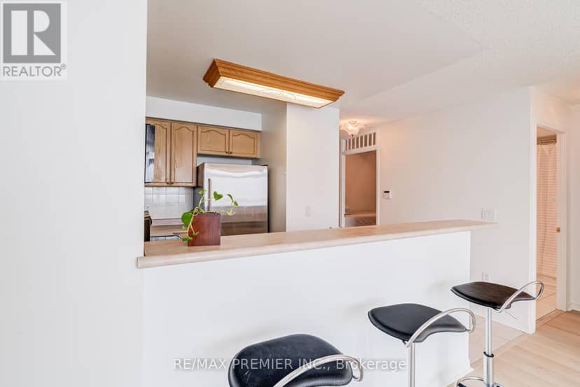 PH06 - 15 Michael Power Place — photo 10 of 40