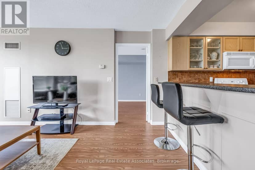 208 - 1140 Parkwest Place — photo 18 of 38