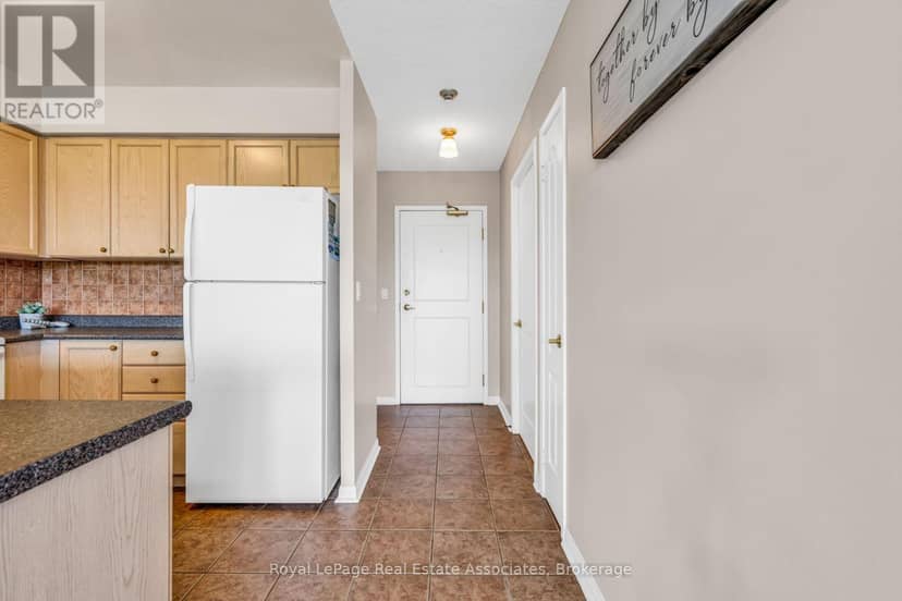 208 - 1140 Parkwest Place — photo 7 of 38