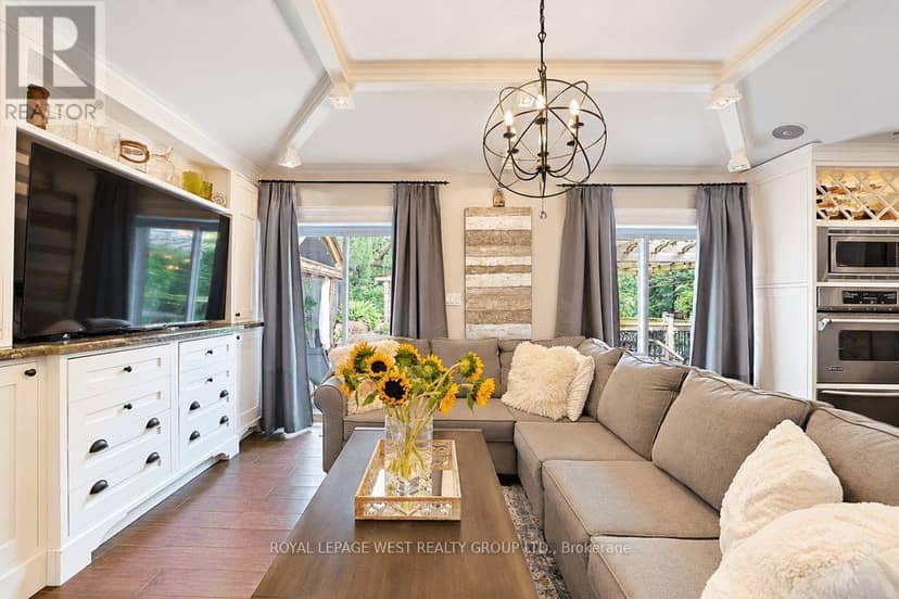 1422 Rebecca Street — photo 24 of 40