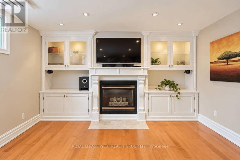 1422 Rebecca Street — photo 8 of 40