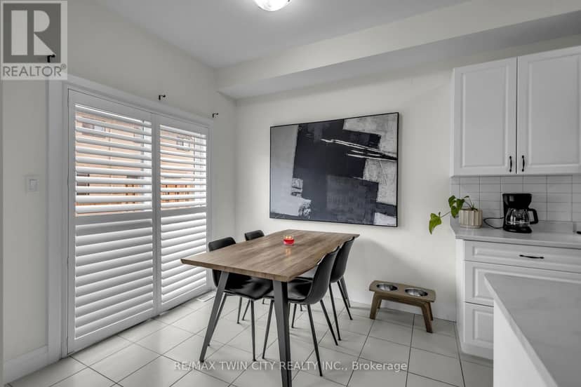 536 Grey Street — photo 13 of 34