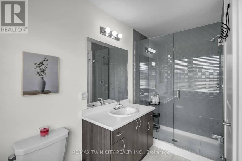536 Grey Street — photo 19 of 34