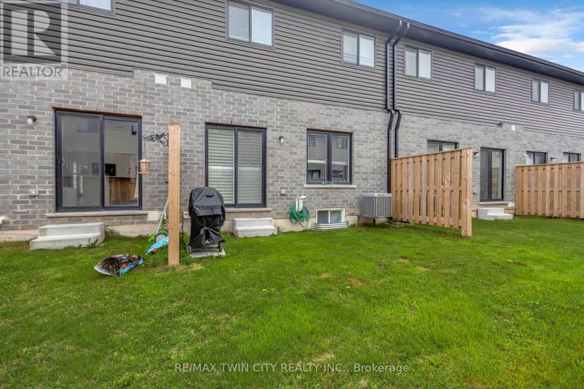 536 Grey Street — photo 25 of 34