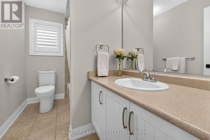 12 Fiddlehead Crescent — photo 29 of 40