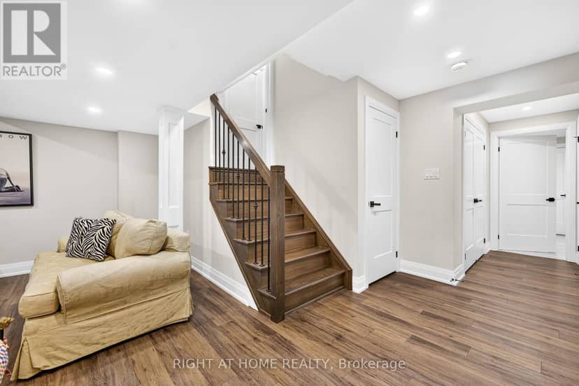 12 Fiddlehead Crescent — photo 33 of 40
