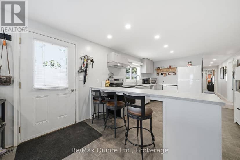 11 Grouse Lane — photo 3 of 27