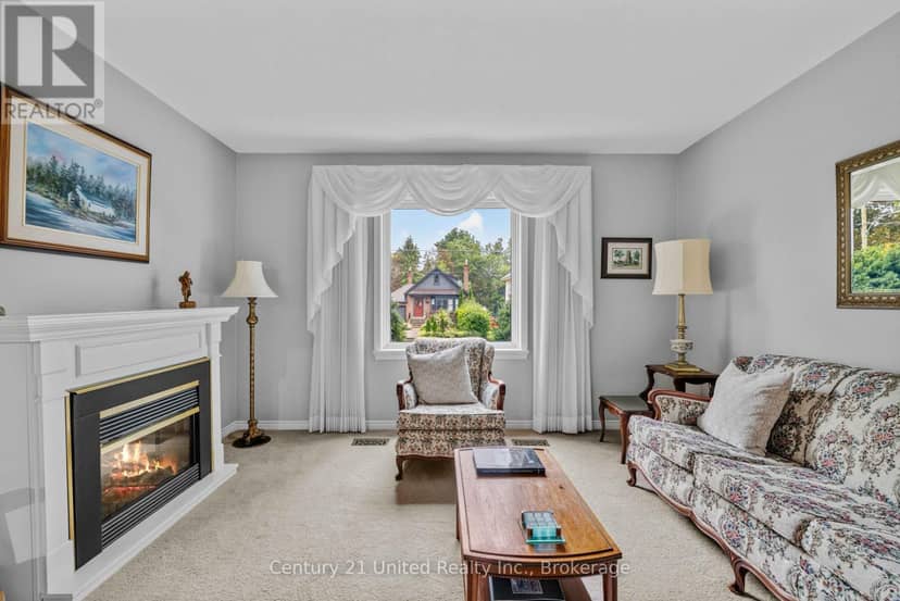 577 Homewood Avenue — photo 10 of 40