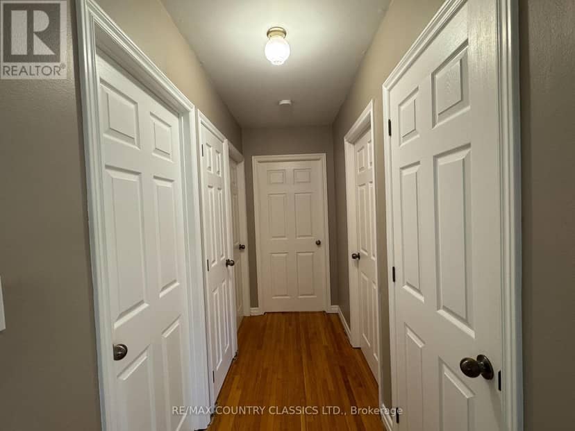 89 Sprucedale Street — photo 16 of 40
