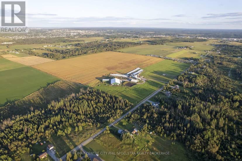 1620 Government Road, Timmins, photo 2