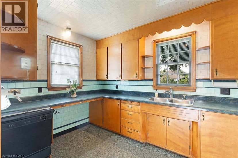 24 PINE Street — photo 5 of 26