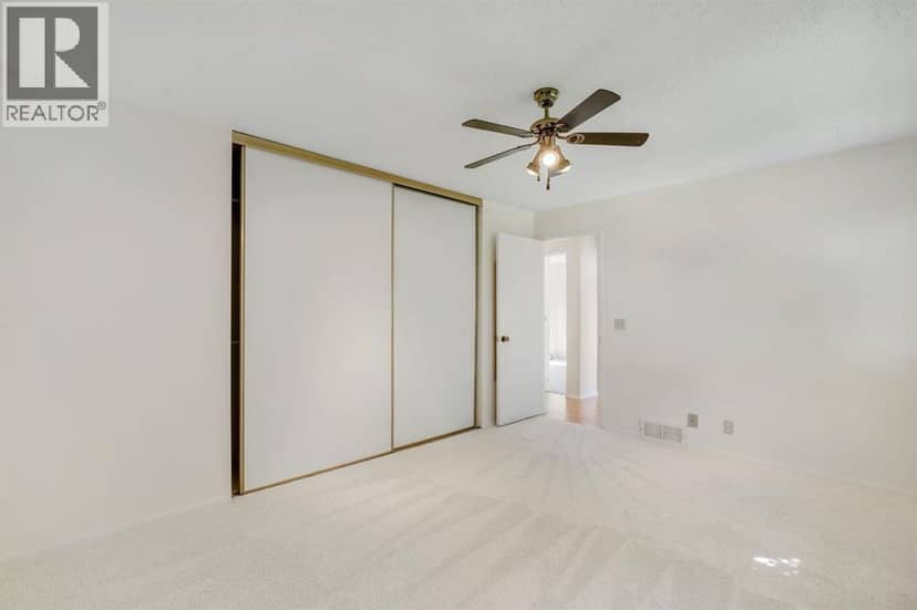 127 Falshire Way NE — photo 19 of 39