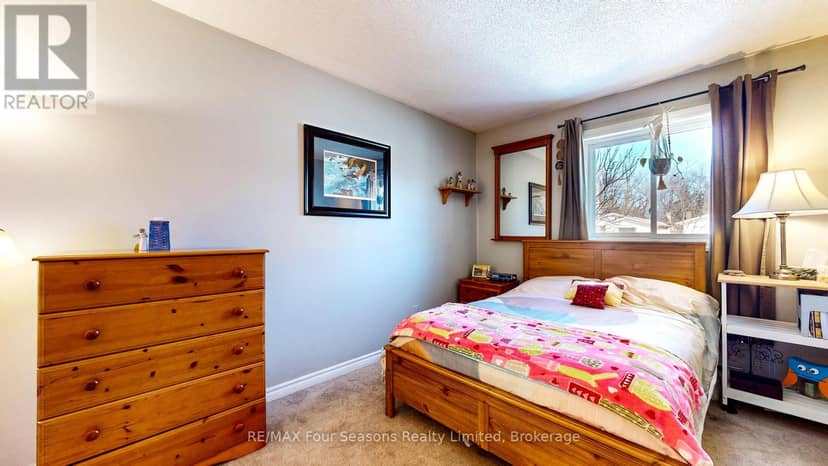 74 Telfer Road — photo 12 of 22