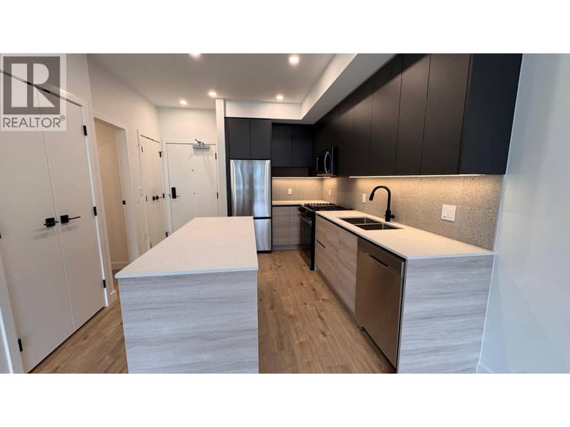 3xx 9688 UNIVERSITY CRESCENT, Burnaby, photo 2