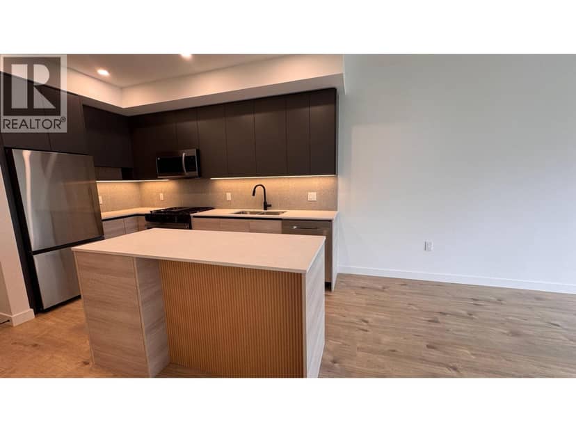 3xx 9688 UNIVERSITY CRESCENT, Burnaby, photo 3