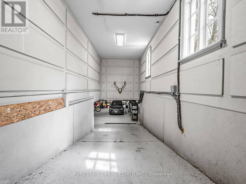 105 Dunvegan Road — photo 40 of 40