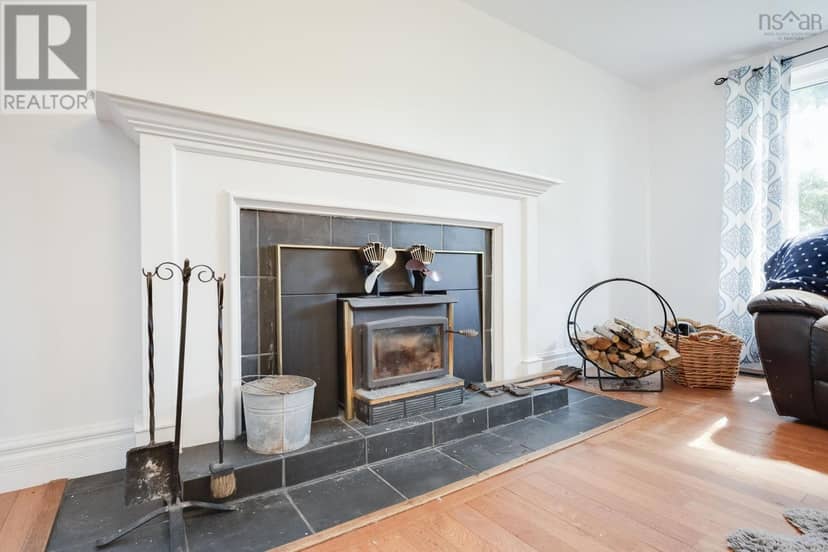118 Belcher Street — photo 16 of 40