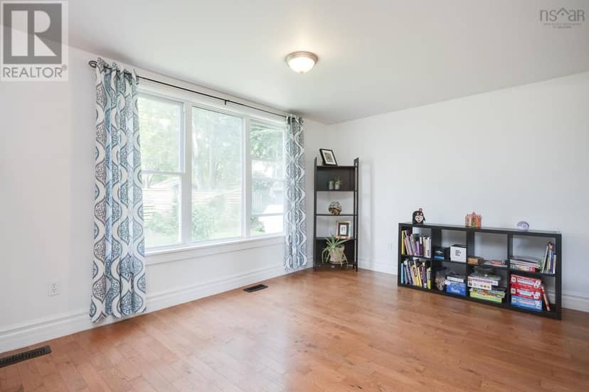 118 Belcher Street — photo 18 of 40