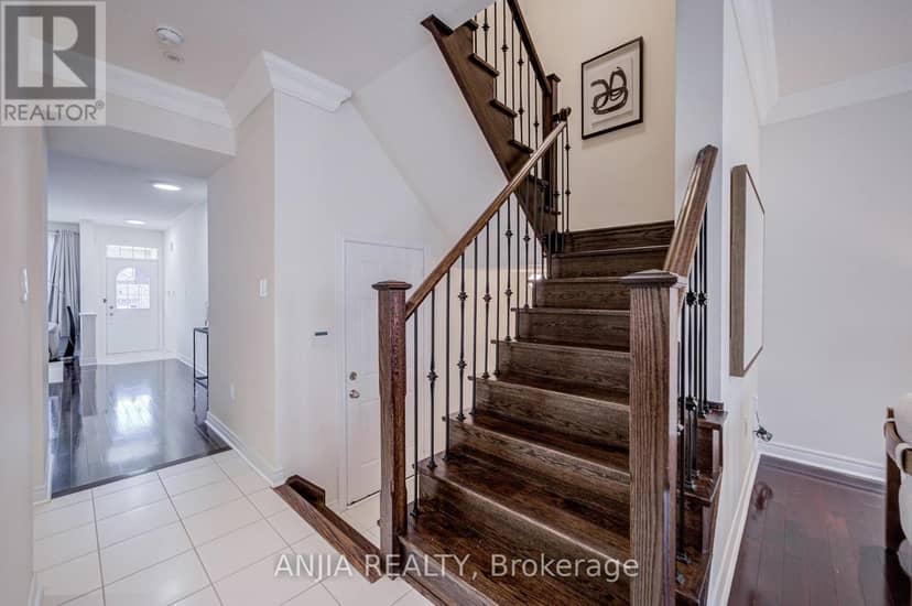 205 Harbord Street — photo 13 of 40