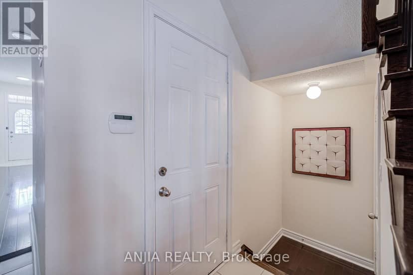 205 Harbord Street — photo 16 of 40