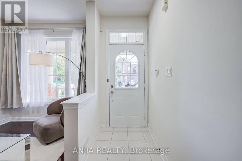 205 Harbord Street, Markham, photo 3