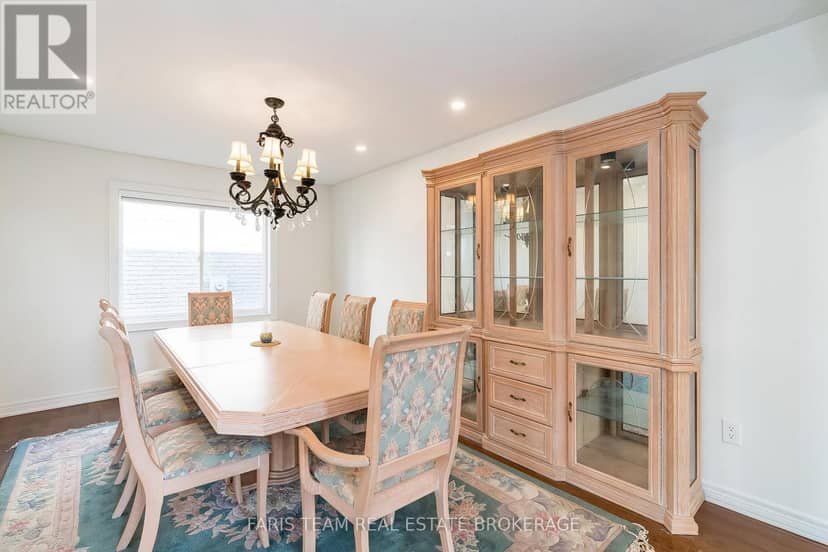 2 Vanessa Drive — photo 11 of 40