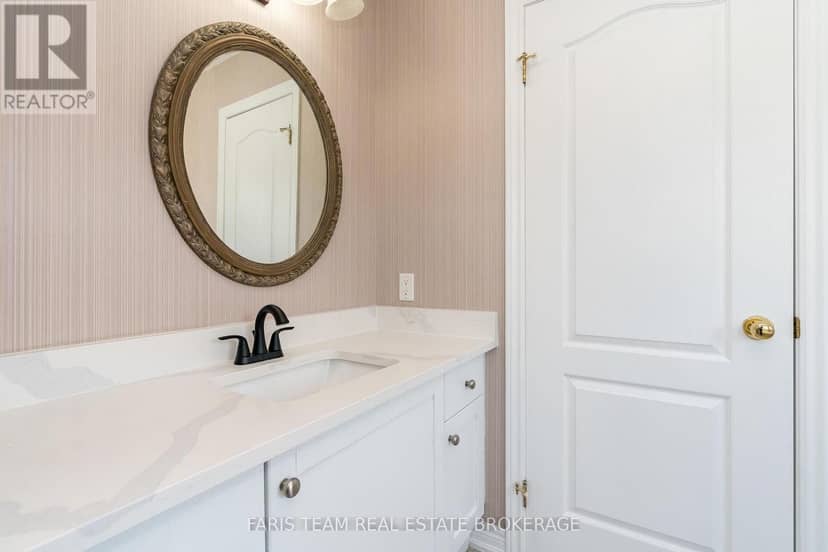 2 Vanessa Drive — photo 21 of 40