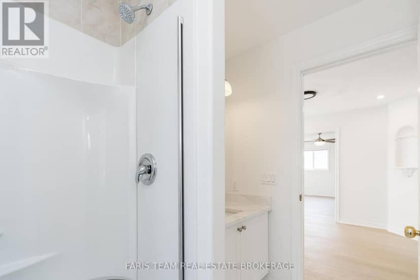 2 Vanessa Drive — photo 29 of 40