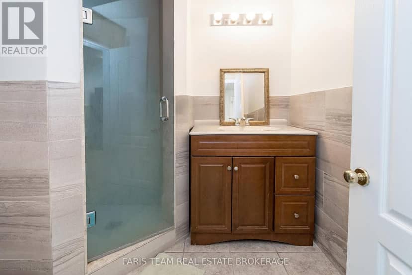 2 Vanessa Drive — photo 36 of 40