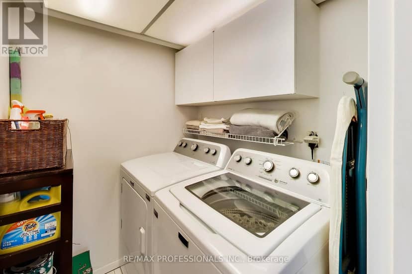 207 - 260 Scarlett Road — photo 25 of 38