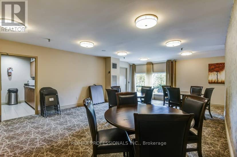 207 - 260 Scarlett Road — photo 29 of 38