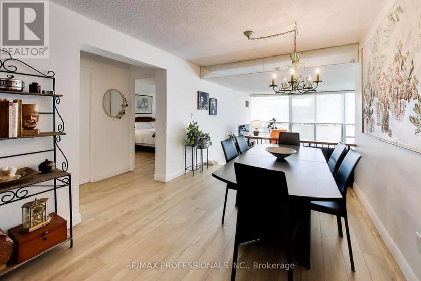 207 - 260 Scarlett Road, Toronto, photo 8